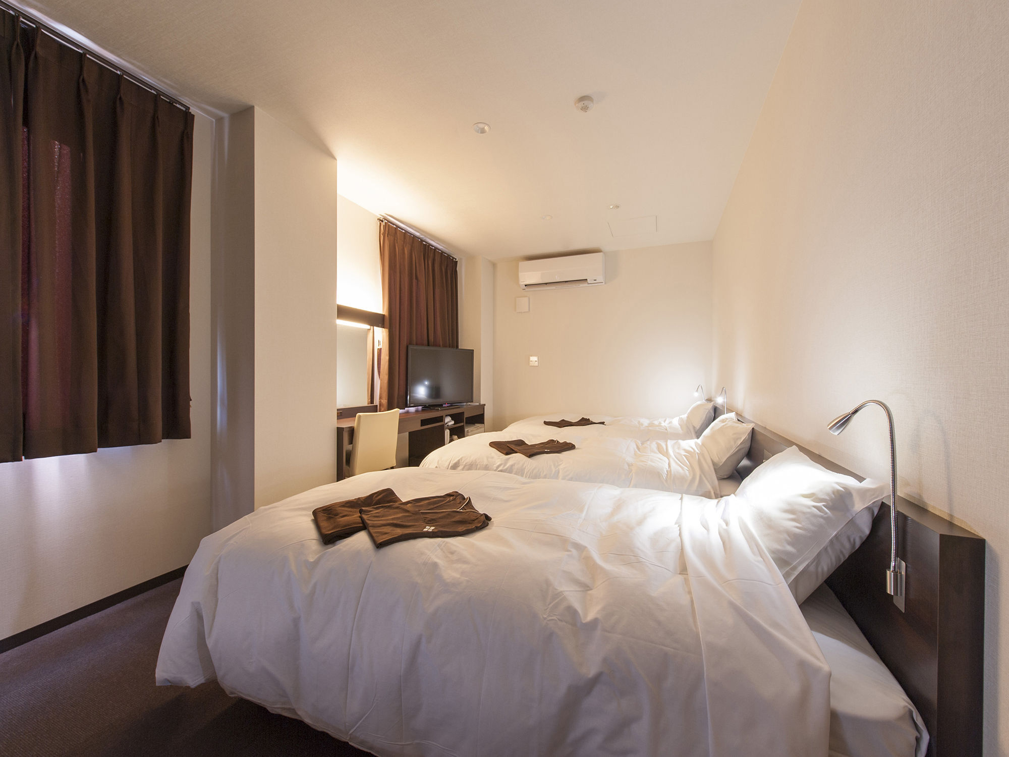 Hana Hotel Fukaya & Spa Bagian luar foto